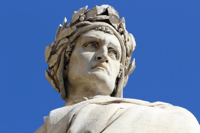 “Dantedì or Dante day, that is the question”